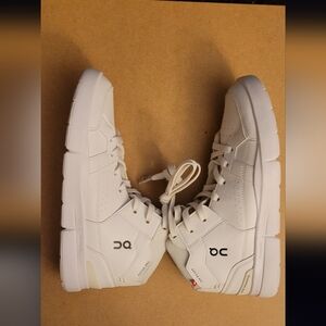 On Running walking sneakers women's Roger Clubhouse mid